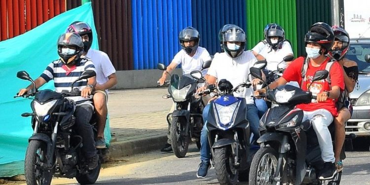 En Villavicencio restringen el acompañante hombre en motocicleta