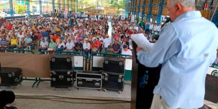 Uribe se opone a legalizar la marihuana recreativa: estas son sus 15 razones