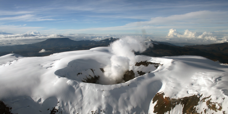 #Alerta Volcán Nevado del Ruiz aumenta actividad y pasa a nivel Naranja