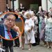 Presidente Gustavo Petro compartió tuit falso de la supuesta familia real británica bailando en la calle