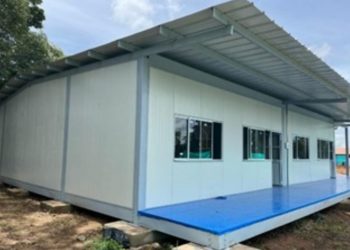 Por la construcción de nueva sede, estudiantes del colegio de Pompeya inician clases en aulas alternas