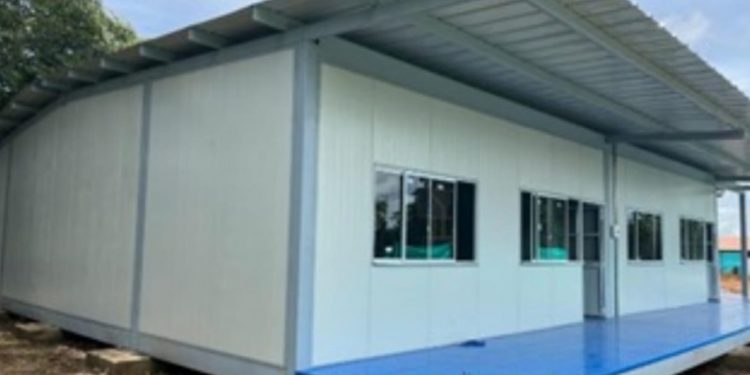 Por la construcción de nueva sede, estudiantes del colegio de Pompeya inician clases en aulas alternas