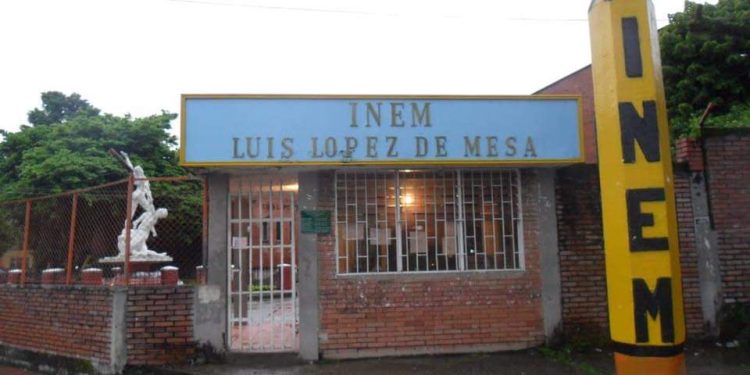 Rectora del colegio INEM preocupada por la deserción estudiantil