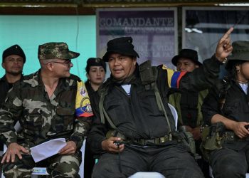 Por solicitud presidencial, Fiscalía suspende órdenes de captura a 19 integrantes de las Farc