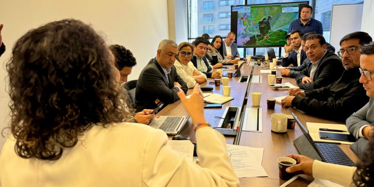 Gobernadora del Meta Rafaela Cortés gestiona soluciones efectivas para la vía al Llano