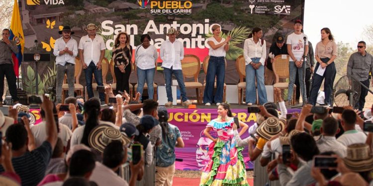 En tierra de masacres se cosechará la esperanza: La SAE y la ANT entregan 1.384 has para la Reforma Agraria en San Antonio de Palmito, Sucre