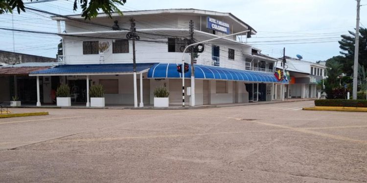 Disidentes de las FARC citan a comerciantes de Guaviare a reunión obligatoria