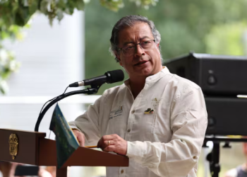 Petro hace un llamado al Gobierno venezolano para que permita escrutinio de votos y actas