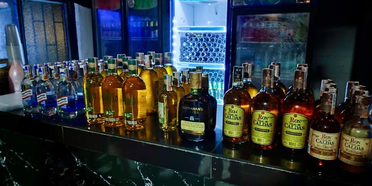 100 botellas de licor de contrabando fueron incautadas en el Meta