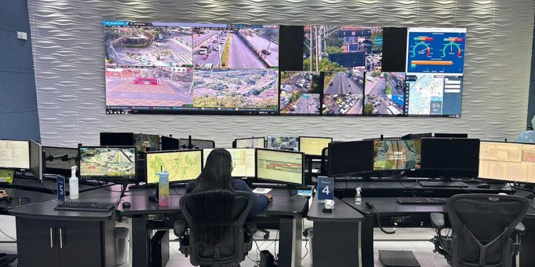 Barrio Siete de Agosto bajo inaugura su sistema de alarma y frente de seguridad