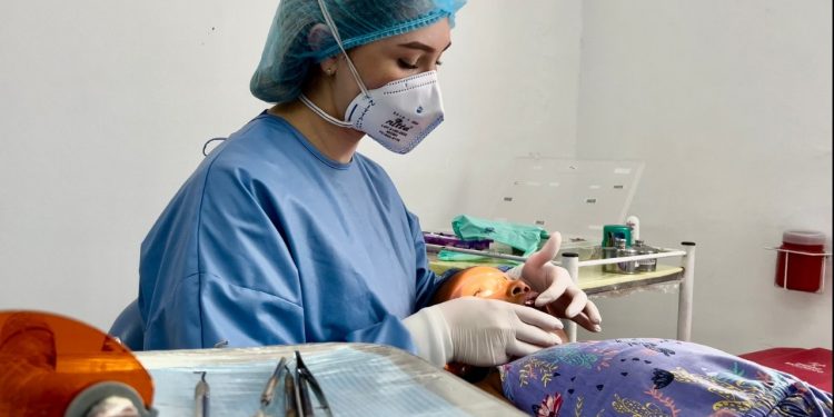 Centros de salud ofrecen atención odontológica gratuita a usuarios subsidiados