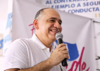 Denuncian al alcalde de Santa Marta por presuntos nexos con el paramilitarismo