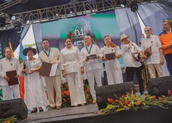 Gobernadora de Meta condecoró a reconocidos ciudadanos