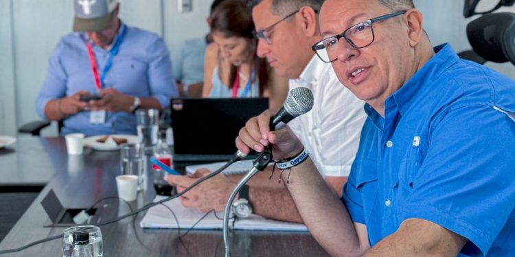 Alcalde Alexander Baquero devuelve la función de control urbanístico a inspectores y corregidores