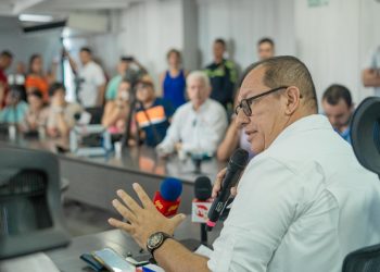Alcalde interviene para evitar multa millonaria por irregularidades de la pasada administración