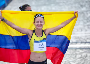 Sandra Lorena Arenas fue cuarta en la marcha 20k, ganó diploma Olímpico e impuso récord nacional