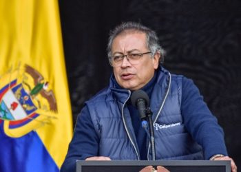 Petro propone ‘frente nacional’ en Venezuela para resolver crisis política