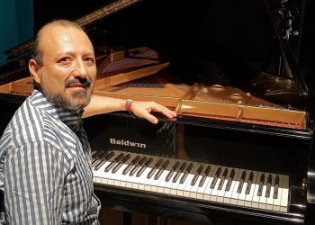 El pianista Luis Guillermo Córdoba llevará la magia de la música clásica a la biblioteca Germán Arciniegas