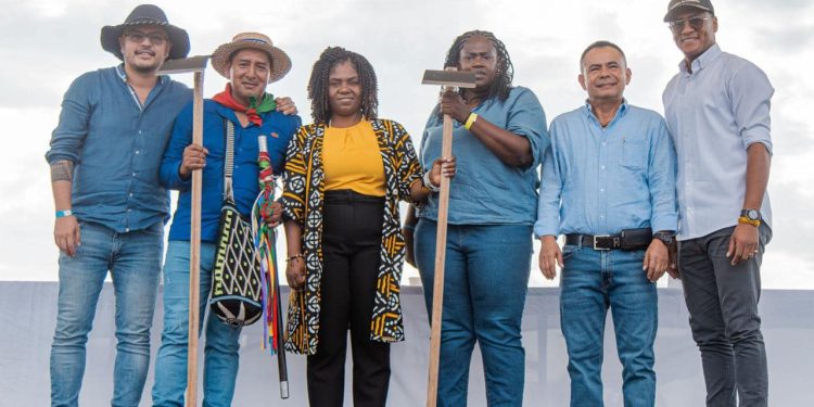 Gobierno, comunidades y gremios azucareros logran histórico Pacto por la Defensa de la Vida, el Territorio y la Convivencia en el Norte del Cauca