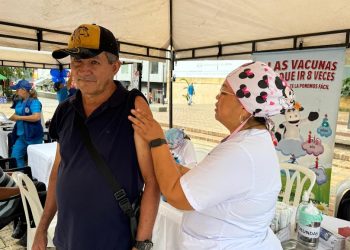 En jornada masiva de vacunación se administraron 1.035 dosis este fin de semana