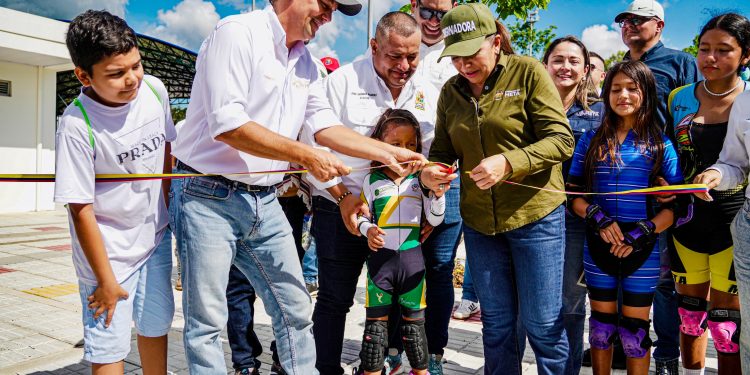 Gobernadora Rafaela Cortés inaugura moderno complejo deportivo en San Martín