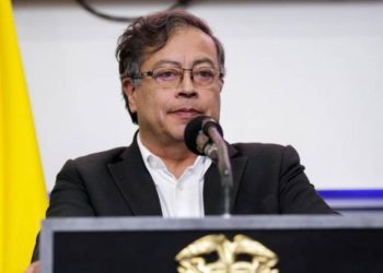 Petro aclara polémica por exparas gestores de paz: «No estamos dando beneficios jurídicos»