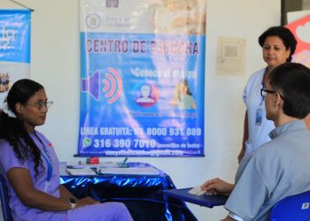 Instalan centros de escucha para evitar suicidios