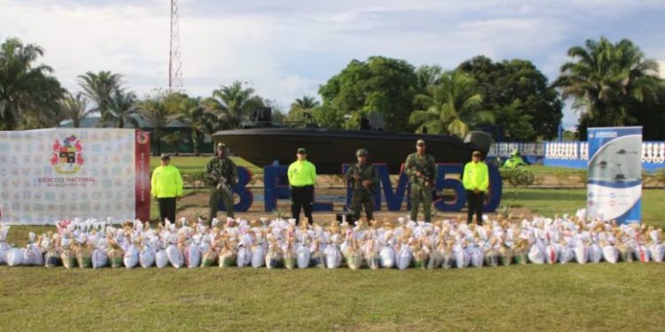 Armada incauta 13 toneladas de coltán en el río Guaviare