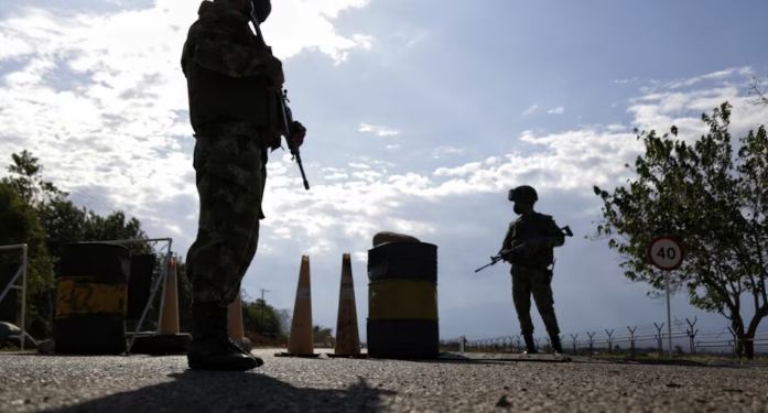 Dos policías fueron atropellados y luego atacados a tiros en Tame, Arauca: uno de los uniformados falleció