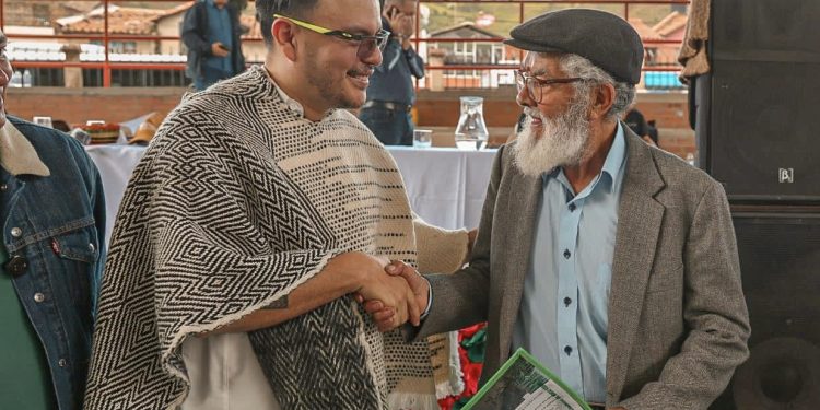 ¡2.000 campesinos cumplen el sueño de ser dueñas de sus predios en Boyacá!