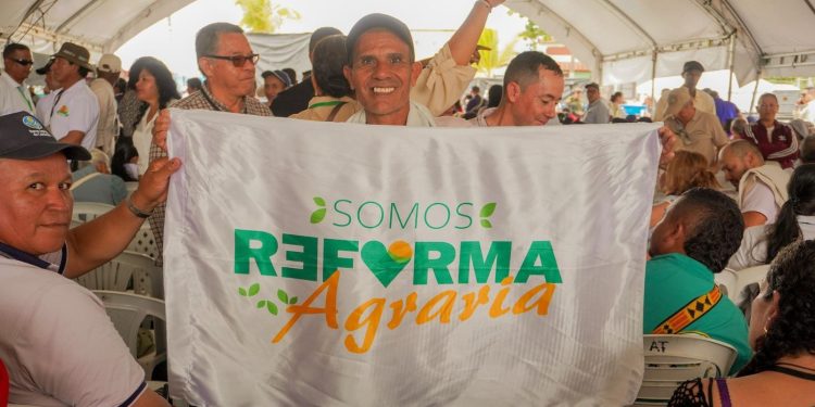 Firma por el pacto y por la vida afianza la Reforma Agraria