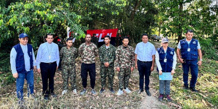 Eln habría torturado a militares que secuestró en Arauca