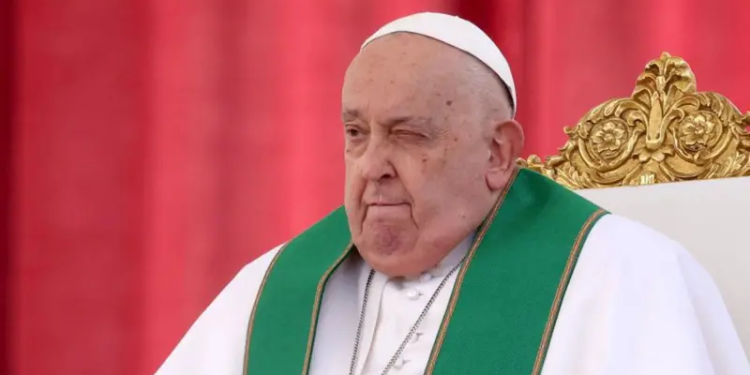 Papa Francisco tiene neumonía bilateral y su estado preocupa