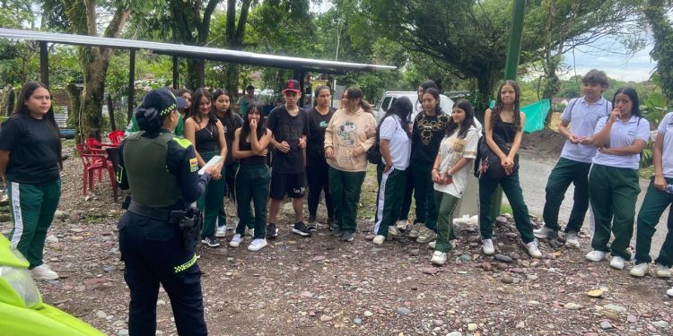 70 jóvenes se capacitan como guardianes del turismo
