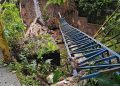 EAAV repara tubería del acueducto rota en puente del barrio El Buque