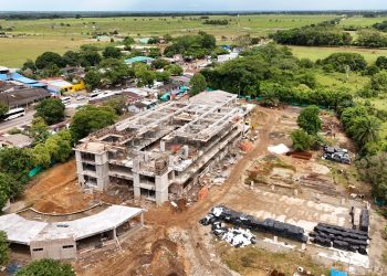 Alcalde Alexander Baquero proyecta entregar el colegio Alfonso López Pumarejo entre diciembre y enero
